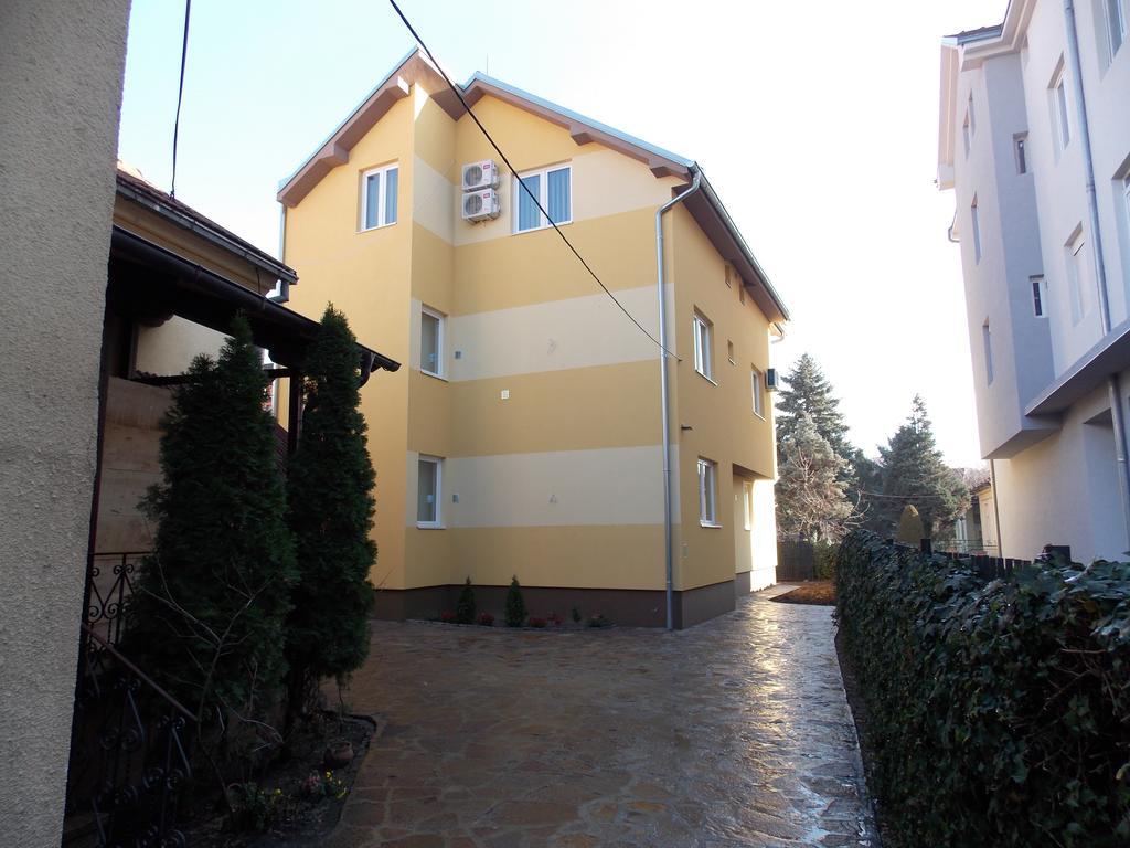 Kety Apartments Kragujevac Exterior foto